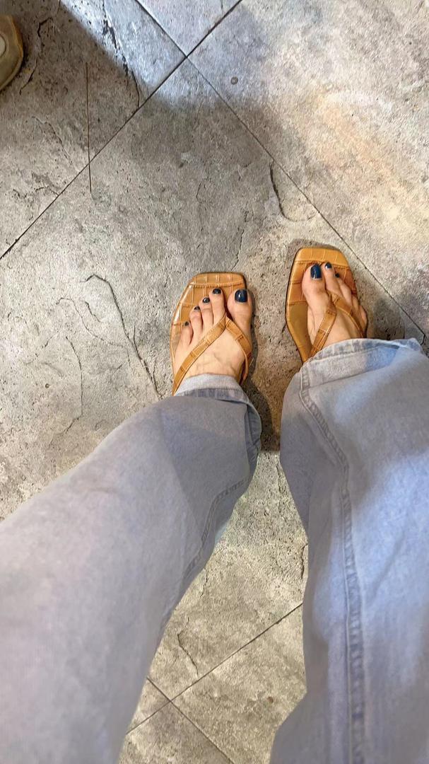 方头真皮夹趾凉拖鞋（NO退NO换)主图