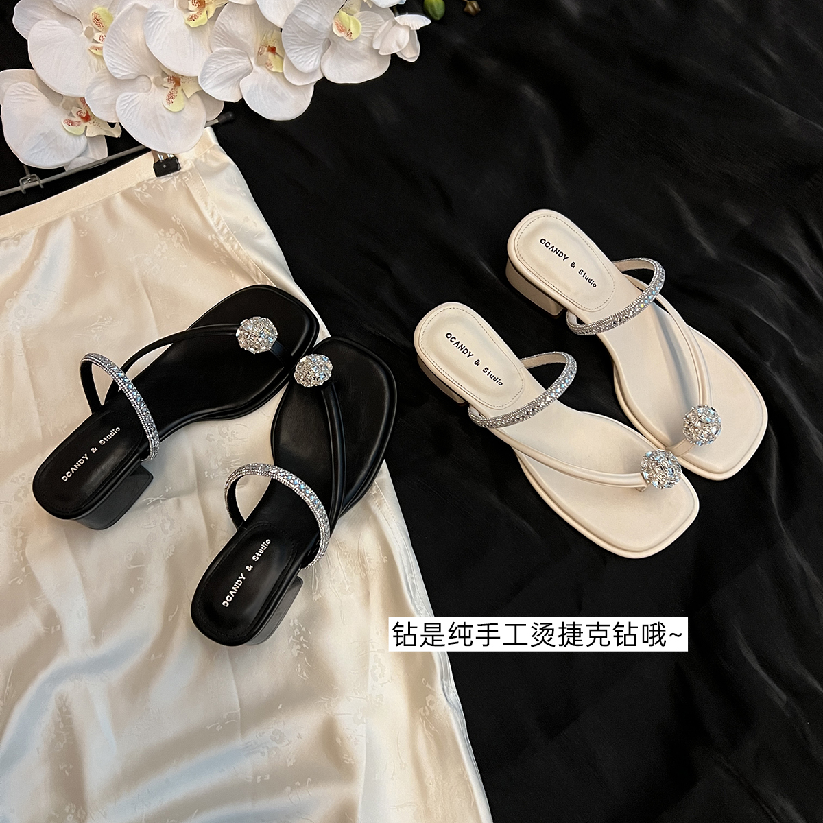 性价比之作~大叔家法式粗跟拖鞋女2024夏新款时尚夹趾水钻凉拖鞋主图