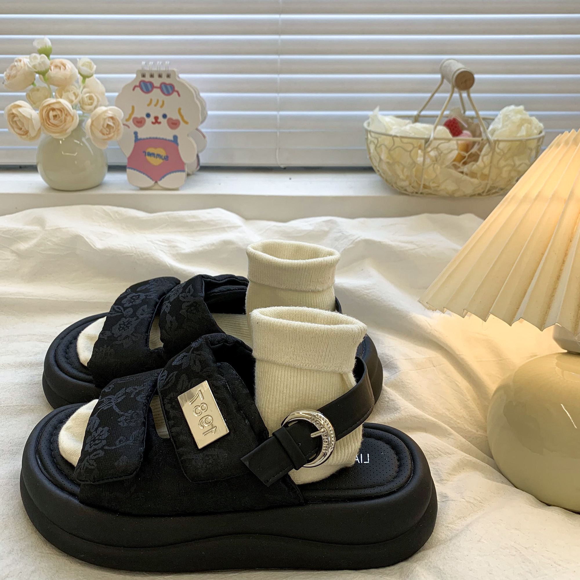 鞋子女2024新款爆款时尚百搭配裙子绝美凉鞋女夏季外穿厚底罗马鞋主图
