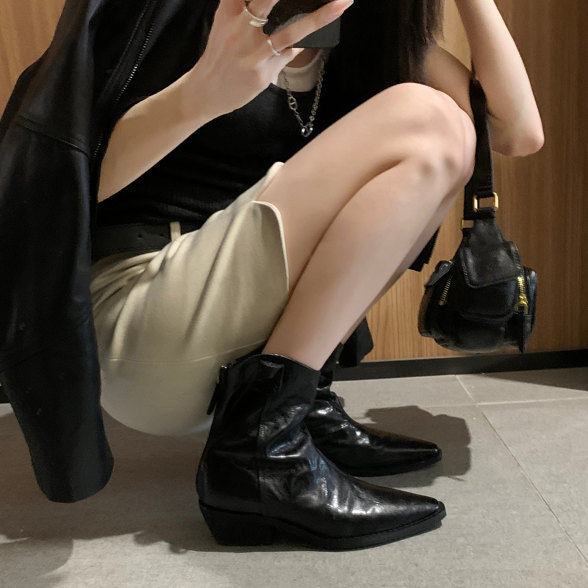 羊皮版~尖头V口西部靴女切尔西法式复古褶皱瘦瘦靴粗跟真皮短靴子主图