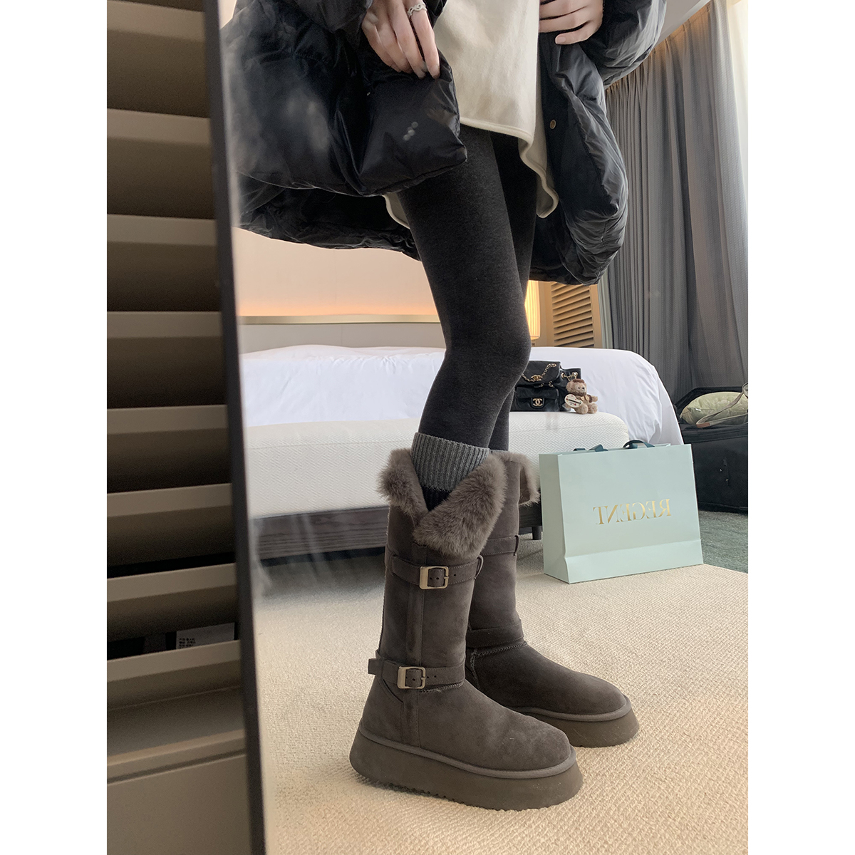 葡萄妈studiolee扣带厚底毛毛翻边保暖棉鞋中长筒雪地靴女冬季款主图