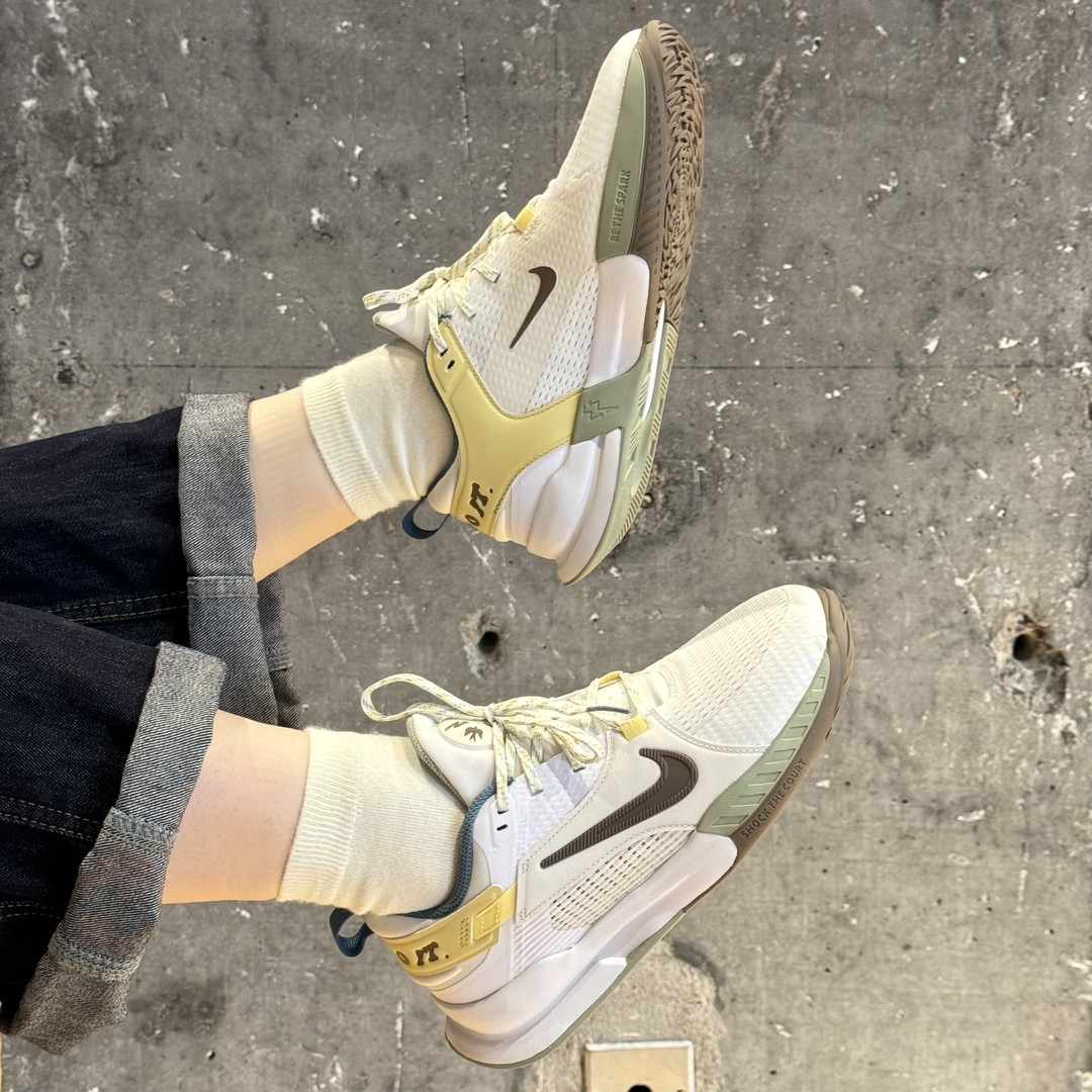 【滔搏联动】Nike耐克中性休闲运动跑鞋HV6008-121主图