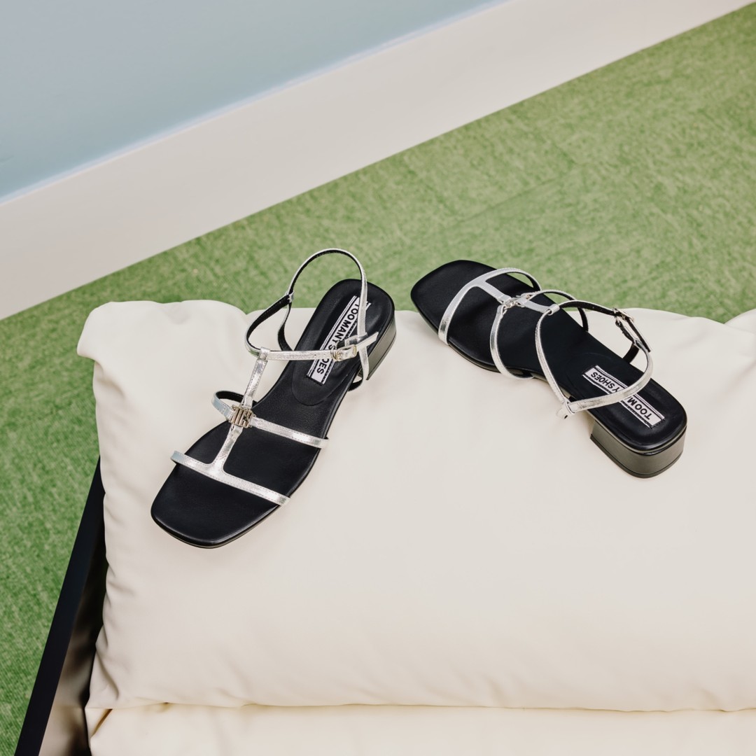 Toomanyshoes女鞋夏季新款干练女主一字扣带方头粗跟罗马凉鞋主图