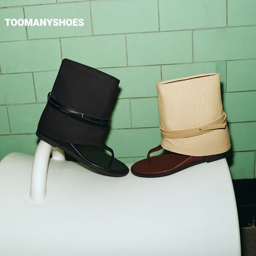 【达人】Toomanyshoes凉鞋2025新款罗马画报夹趾凉靴平底人字拖女主图
