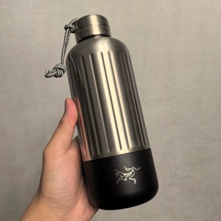 Arcteryx始祖鸟  银色 850ml 不锈钢保温杯 beta会员生日礼