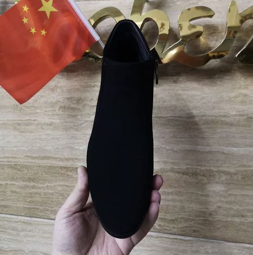 新款高品质全皮面休闲百搭男鞋主图
