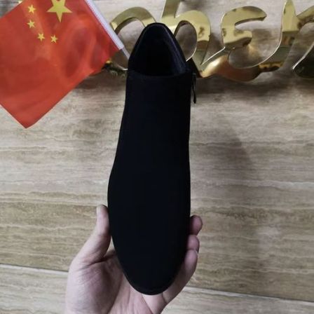 新款高品质全皮面休闲百搭男鞋