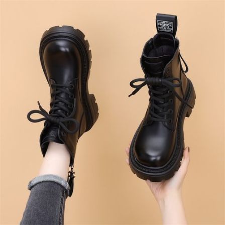 网红马丁靴女英伦风2025年新款秋冬季厚底单靴子炸街小码短靴