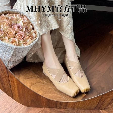 真皮芭蕾舞鞋外穿方头粗跟单鞋女UMAW交叉复古玛丽珍中跟猪鼻子鞋
