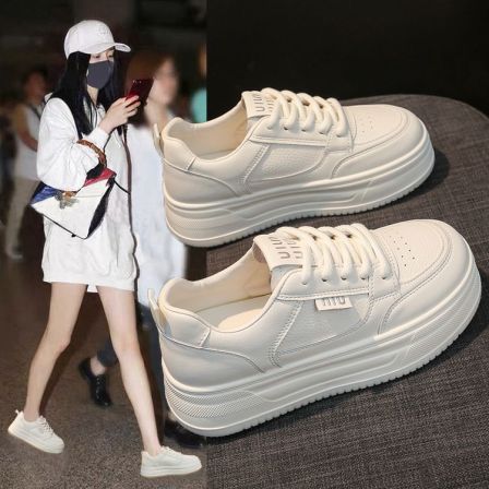 厚底小白鞋女款2025新款爆款春秋季百搭软底运动女鞋松糕板鞋