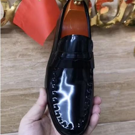 新款高品质全皮面休闲百搭男鞋