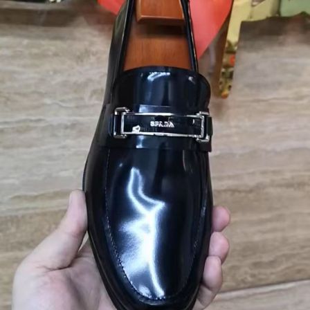 新款高品质全皮面休闲百搭男鞋
