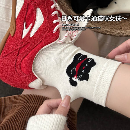 日系卡通袜子女春秋棉袜可爱小猫中筒袜女ins潮秋冬长袜配勃肯鞋