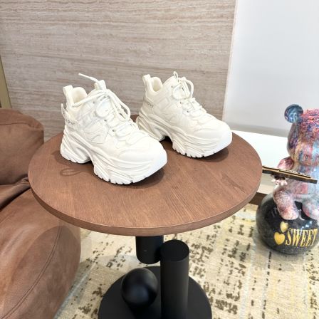 【与然良品】25806新款气质百搭潮流女士{大棉}小企鹅休闲鞋