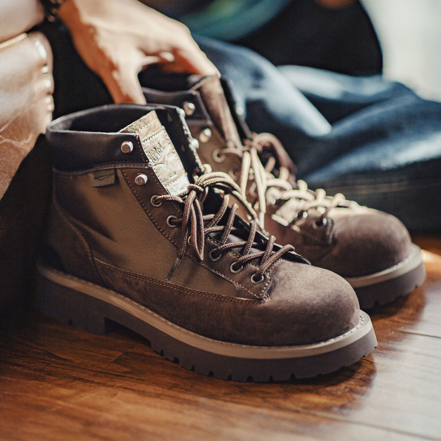 马登哨兵工装靴秋冬季男士休闲鞋美式复古中帮真皮登山厚底马丁靴主图