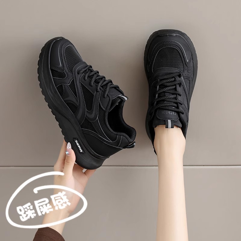 踩屎感女鞋34码上班久站不累脚超轻软底工作鞋女款皮面防水运动鞋主图