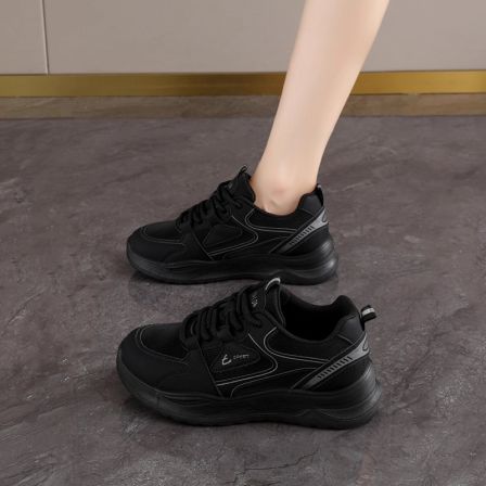 踩屎感皮面轻便运动鞋女秋季2025厨房防滑工作鞋久站不累脚老爹鞋