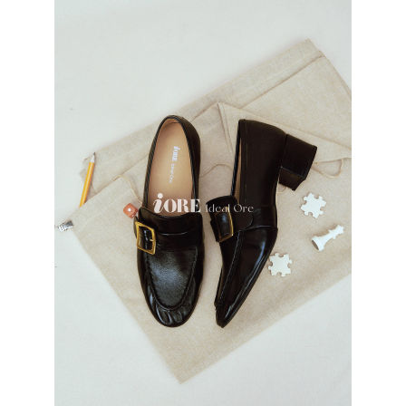 IORE理想矿石 克制中蕴含力量 摔皱油蜡牛皮金属扣粗跟中跟单鞋