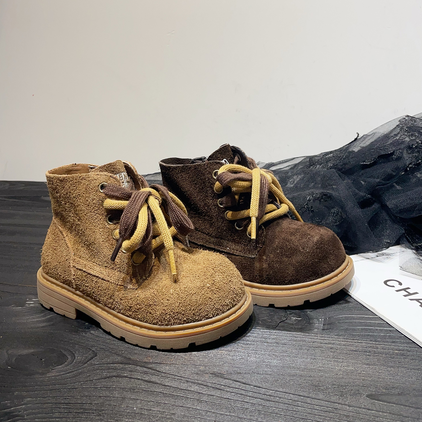 左左家秋冬新款中大童牛皮复古短靴男女童英伦风百搭大头马丁靴主图