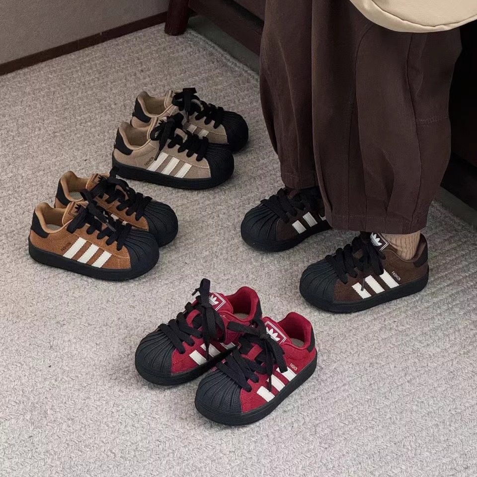 男童鞋子2025秋季新款贝壳头板鞋真皮中大童运动鞋韩版女童休闲鞋主图