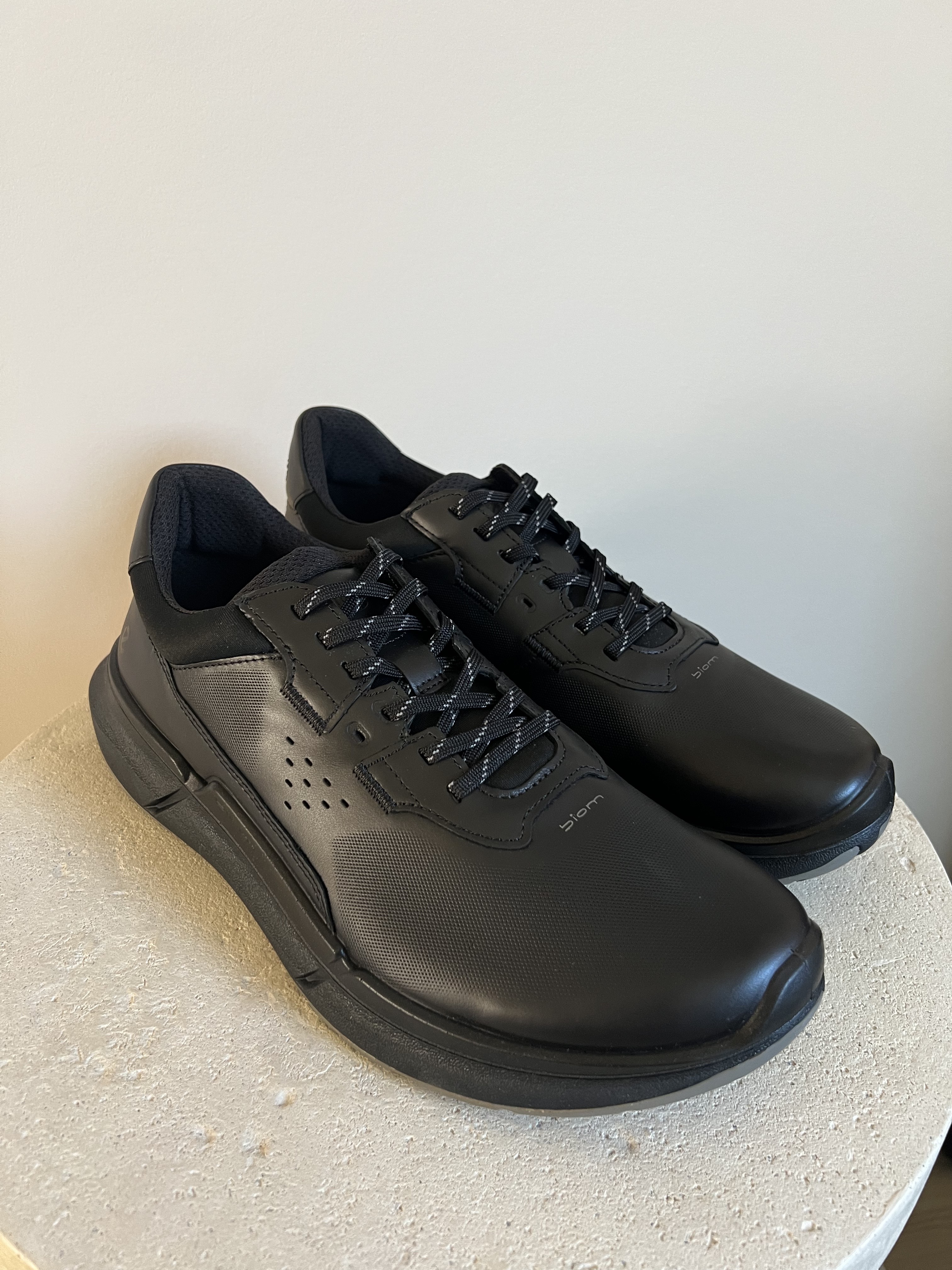 【爆款特价】ECCO爱步健步2.2透气牛皮休闲运动鞋 830764主图