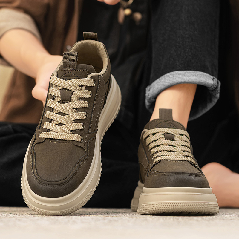 男鞋2025新款秋季防滑软底休闲板鞋真皮复古百搭增高男士运动潮鞋主图