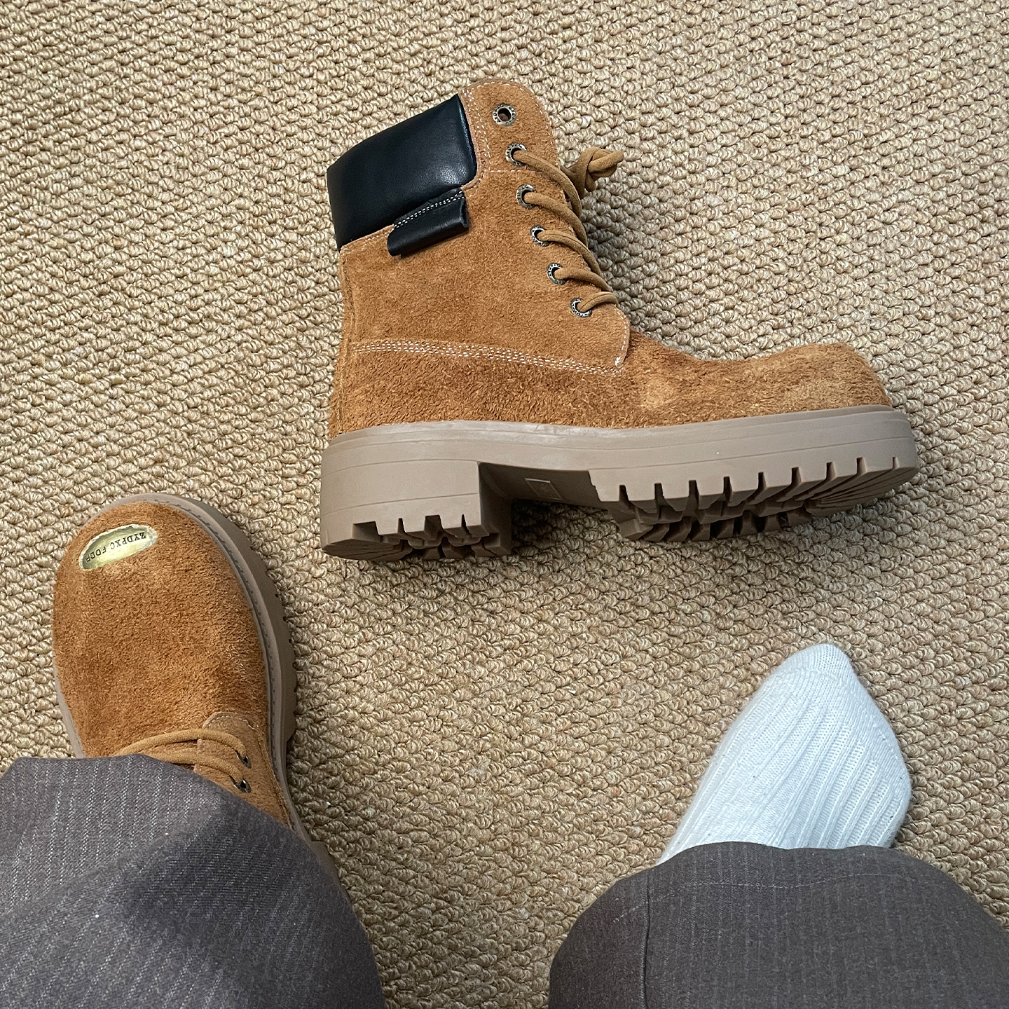 时尚潮流马丁靴男英伦复古真皮休闲皮鞋厚底增高工装靴情侣大黄靴主图