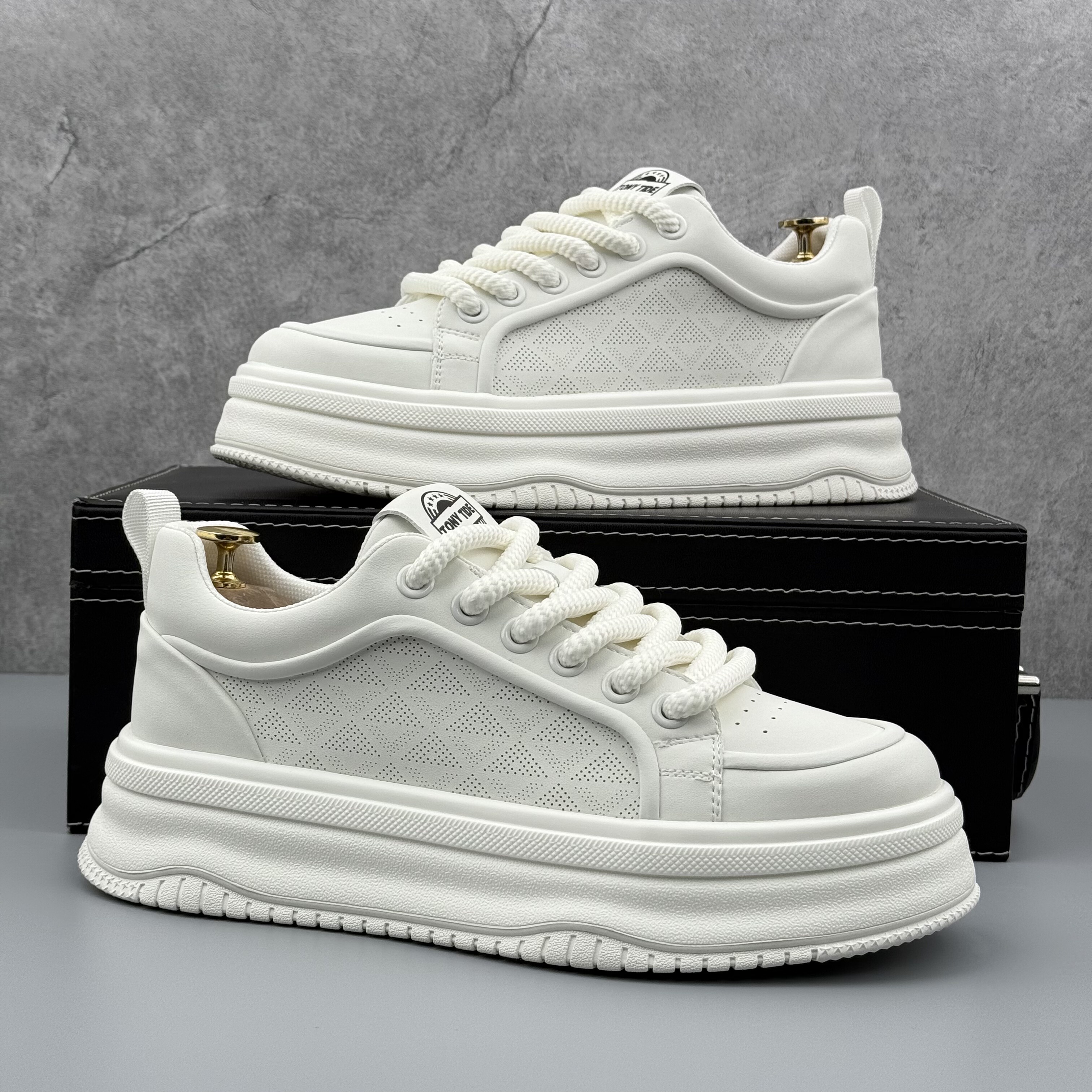 男士小白鞋2025秋季新款时尚简约男鞋厚底增高男板鞋百搭休闲鞋潮主图