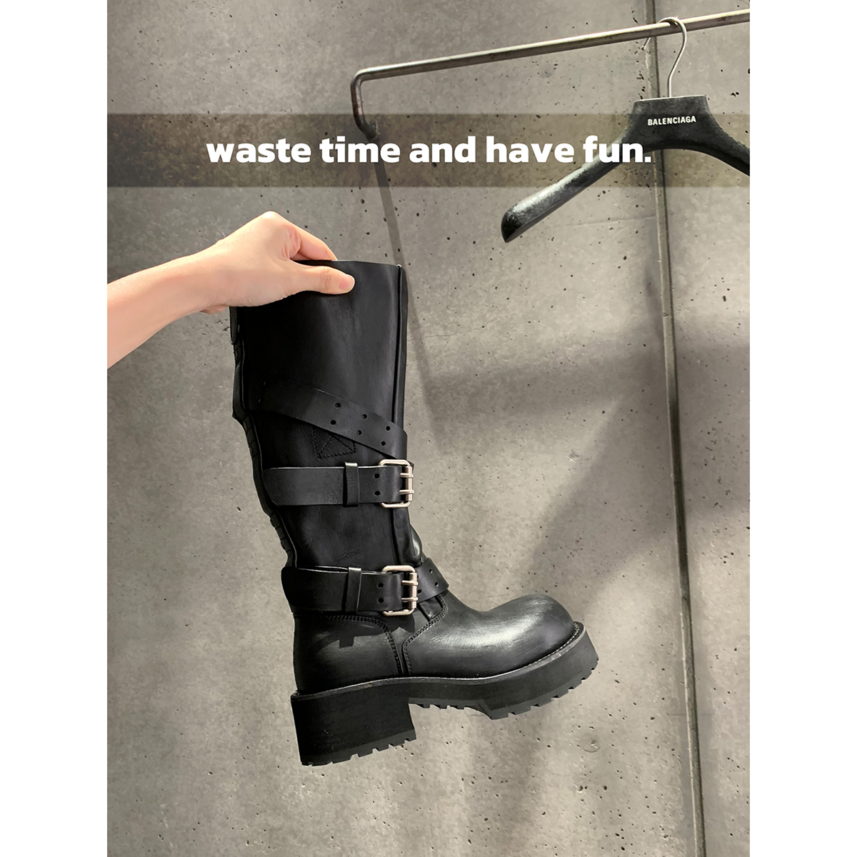 葡萄妈studiolee 增高6cm~ 立体圆头皮带扣厚底粗跟骑士靴女主图