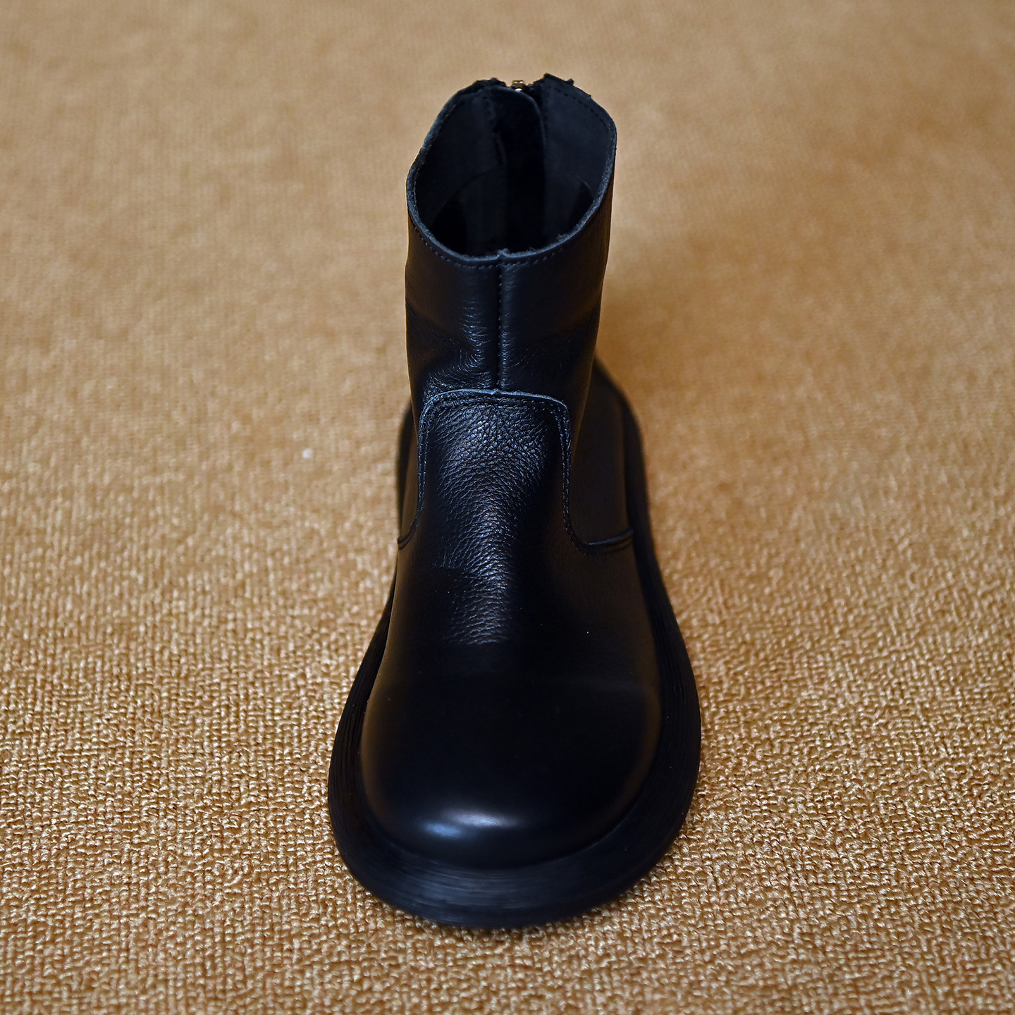 何其丑 头层牛皮圆头黑色短靴女靴子 2025新款秋冬真皮马丁靴女鞋主图