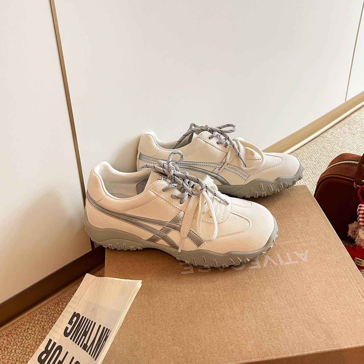 里外羊皮~增高4/7cm鸳鸯撞色软底真皮厚底阿甘德训鞋女运动休闲鞋主图