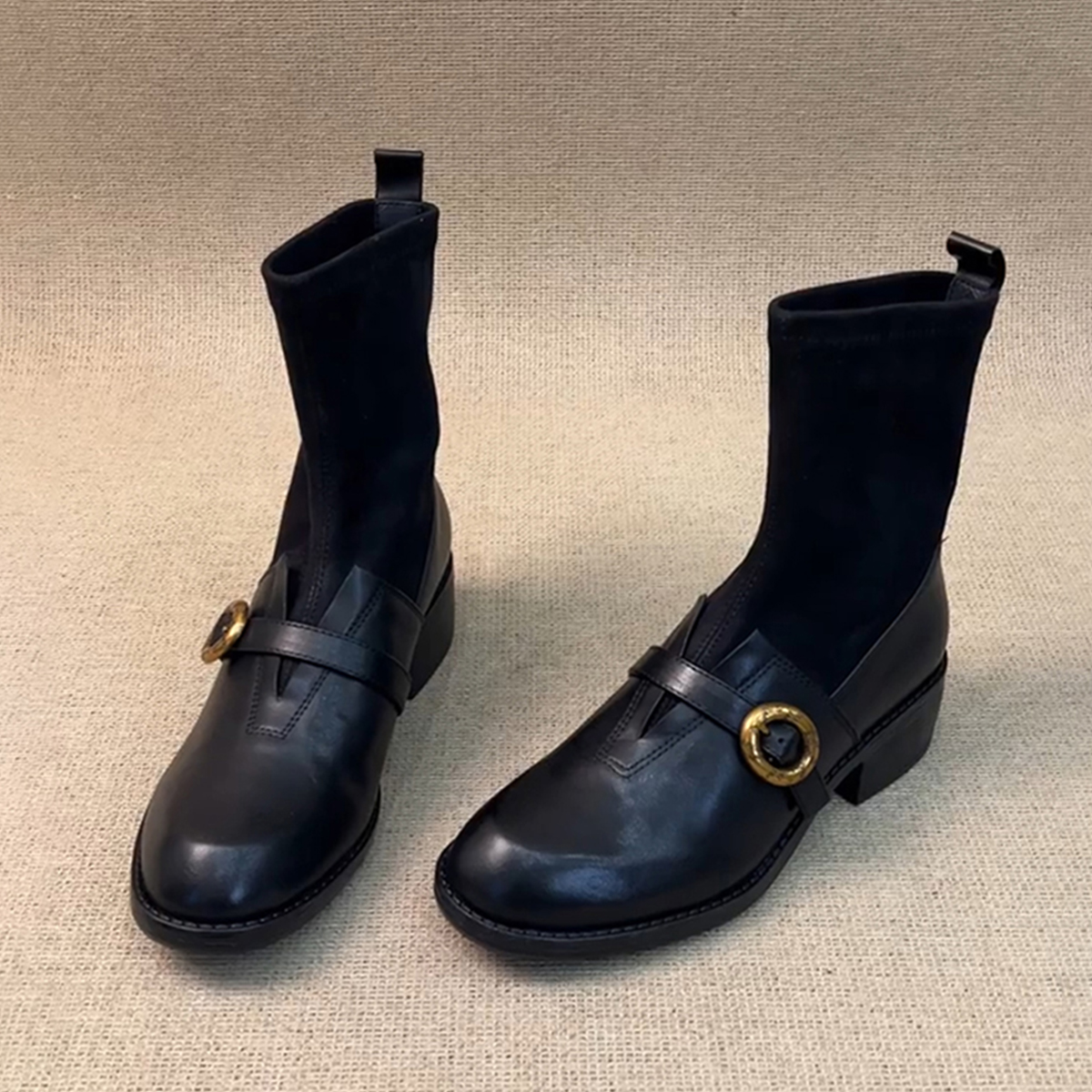 牛皮版~袜靴女皮带扣真皮拼接百搭通勤弹力瘦瘦靴英伦风粗跟短靴主图