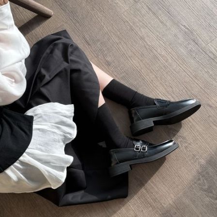 小发喵「双扣点缀乐福鞋｜真皮质感 尽显低调奢华与从容气度 」777