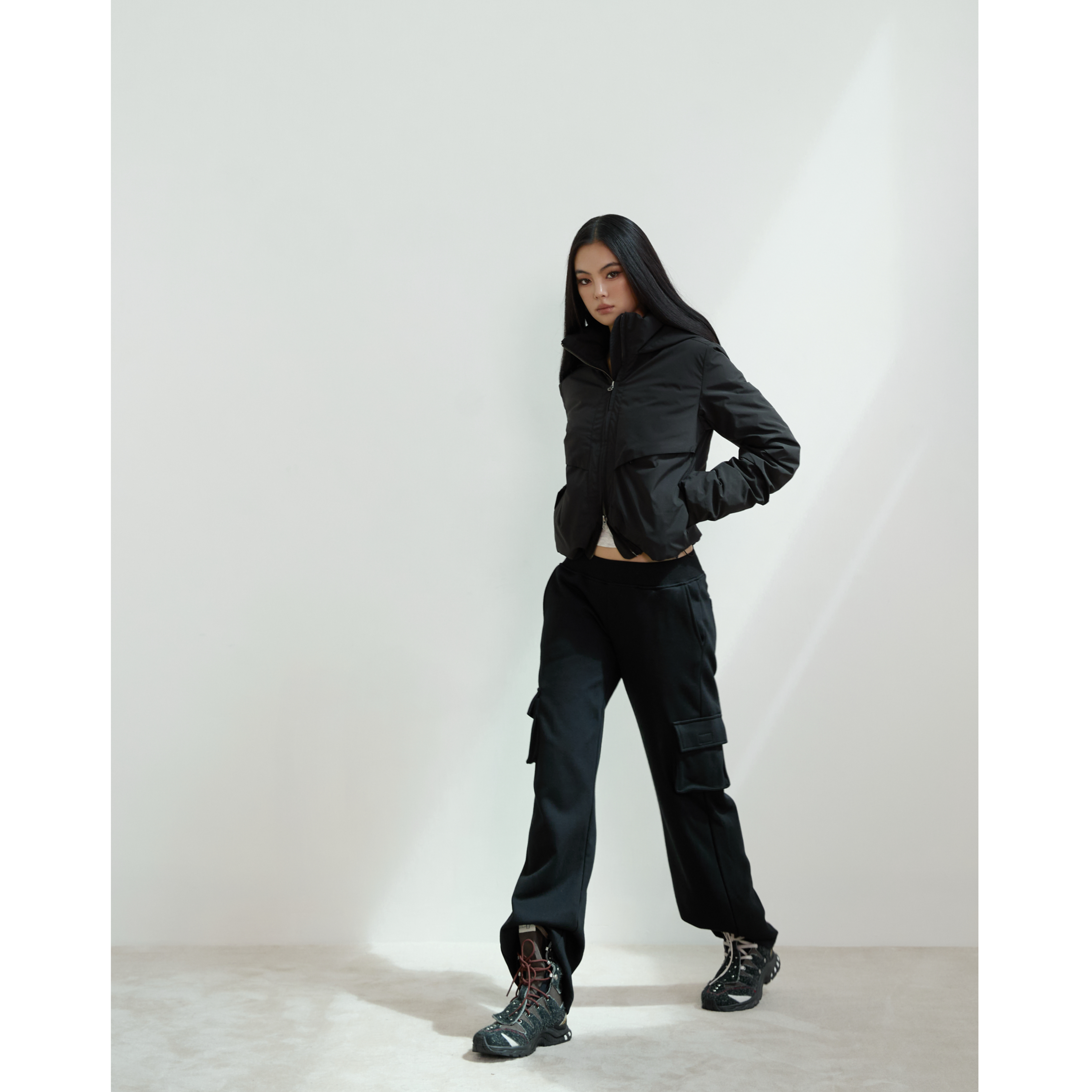 FOT2025冬季 包胆式先锋简约 黑色和淡蓝色 90白鹅绒羽绒服外套主图