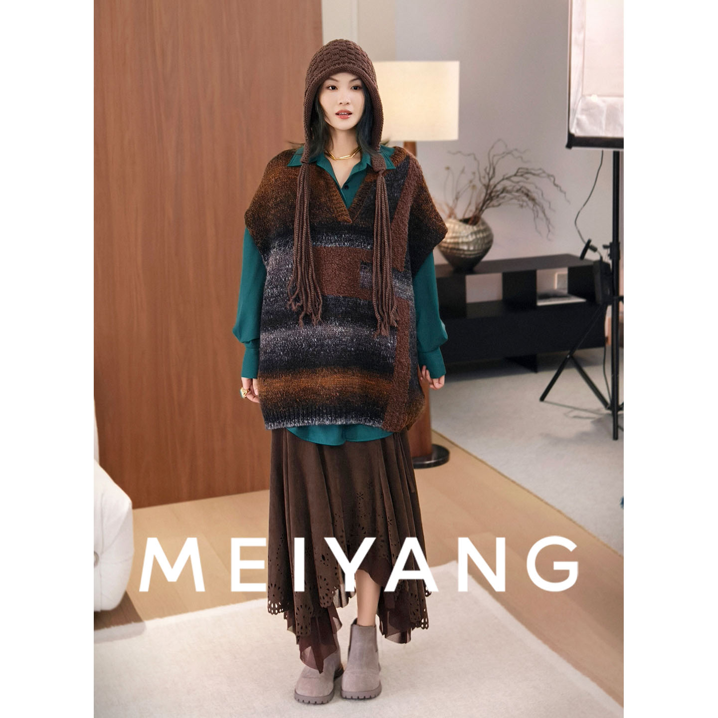 美洋MEIYANG 可可针织马甲 羊驼毛羊毛_渐变V领宽松无袖背心-周五主图