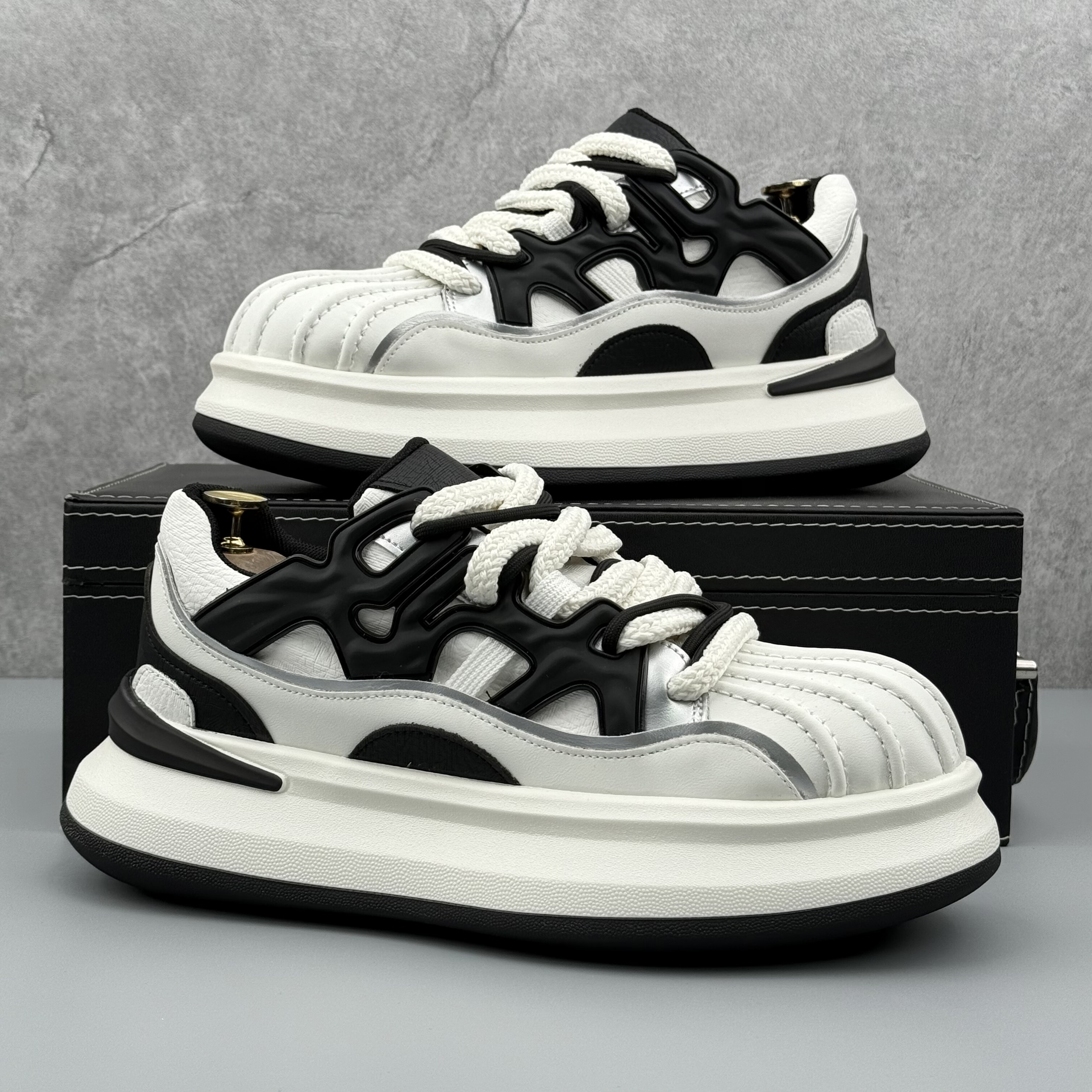 厚底增高贝壳头男鞋2025秋季超火男士板鞋高级感百搭休闲鞋面包鞋主图