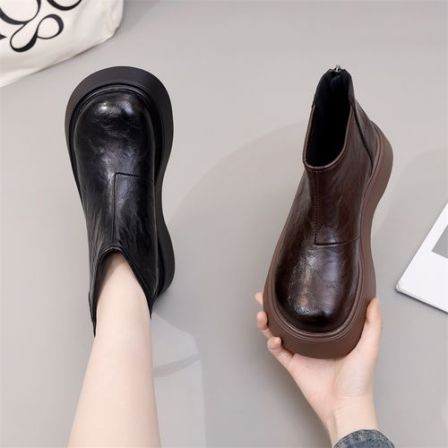 厚底马丁靴女2025秋冬季新款复古圆头增高烟管靴气质百搭加绒短靴