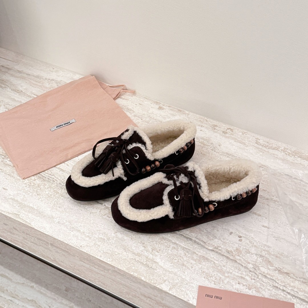 小发喵「名媛复古翻毛乐福鞋｜暖绒流苏雅调高定轻奢风」主图