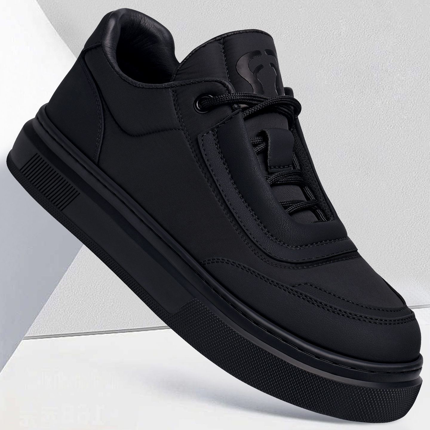 鞋子男潮鞋冬季2025新款防臭软厚底防滑轻便休闲百搭男士运动板鞋主图