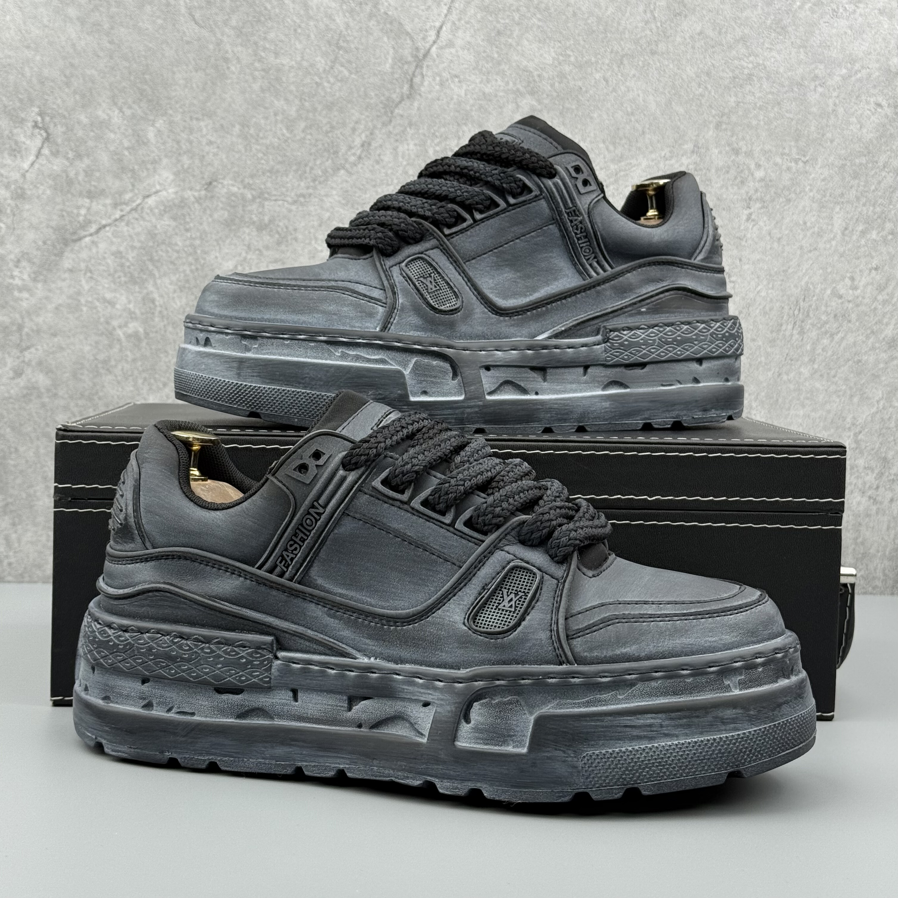 复古做旧擦色男鞋厚底增高男板鞋2025秋季新款小众潮流爆款面包鞋主图