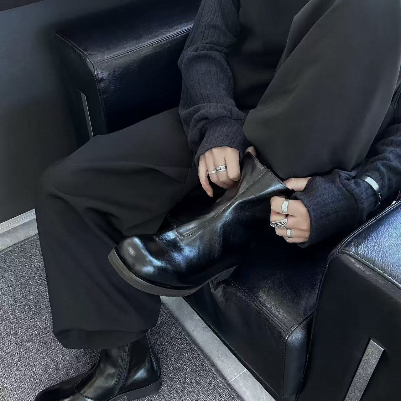 马丁靴男秋季高帮切尔西靴厚底增高黑色粗跟烟筒靴拉链极简瘦瘦靴主图