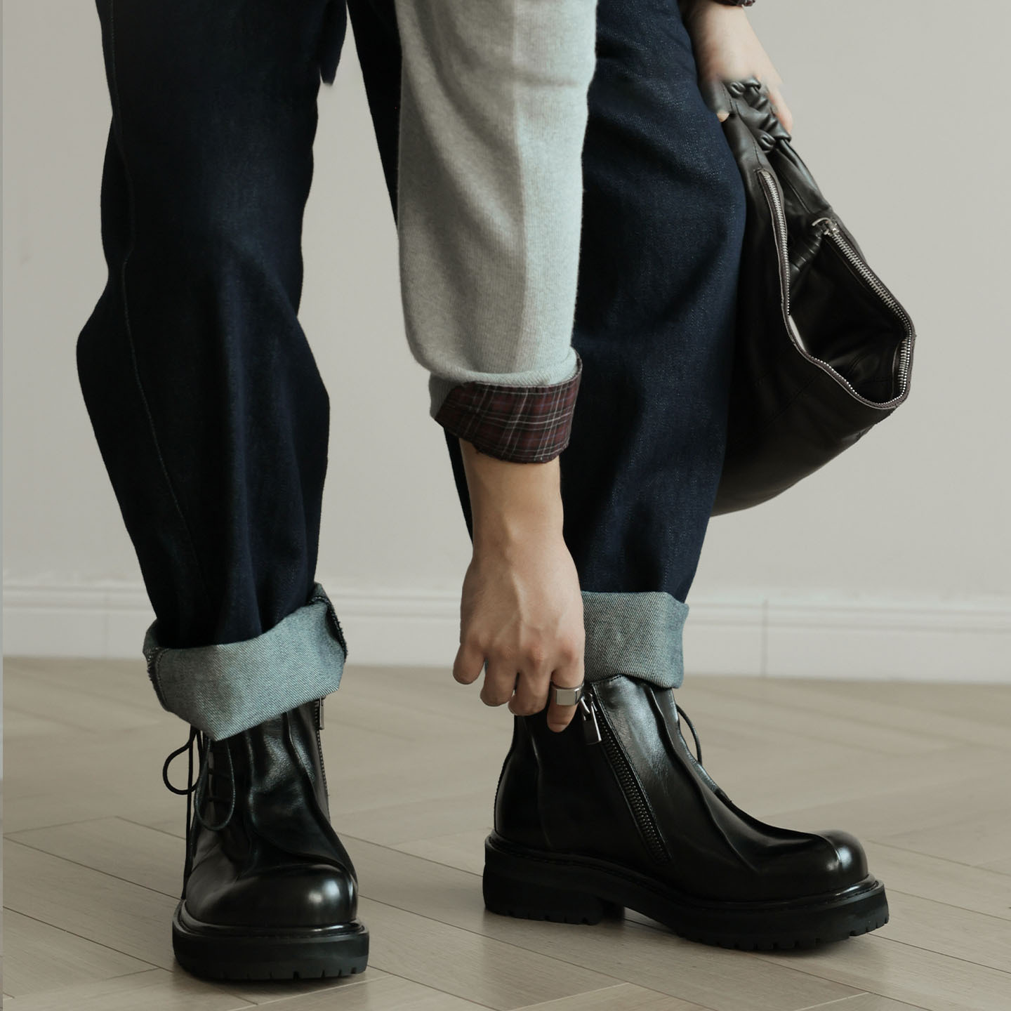 潮牌高级褶皱斜系带短靴子厚底增高大头德比鞋通勤马丁靴男士新款主图