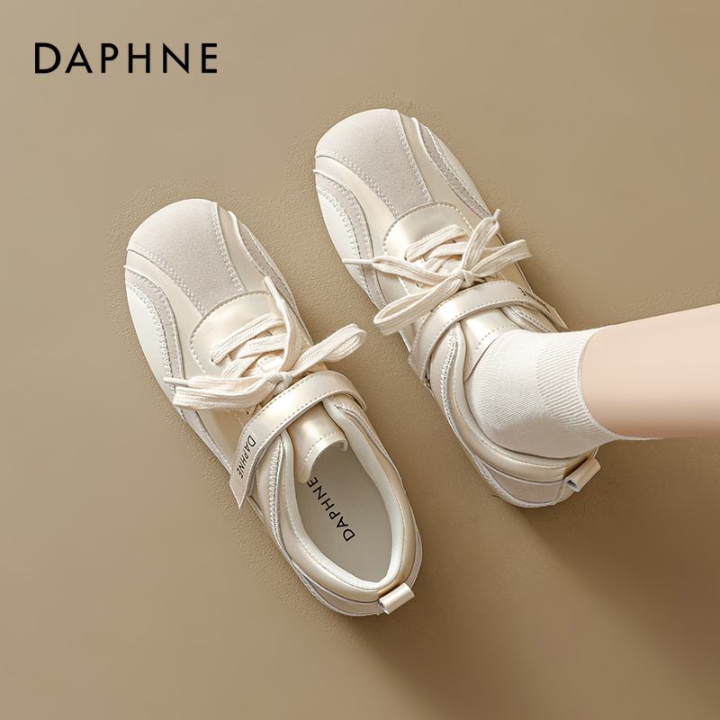 达芙妮芭蕾德训鞋女2025新款秋季复古百搭小白鞋女款运动休闲板鞋主图