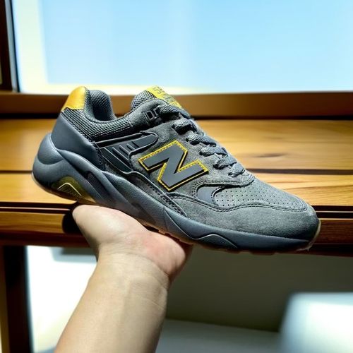 正品经典款真皮580系列情侣休闲运动鞋复古男鞋学生旅游鞋主图