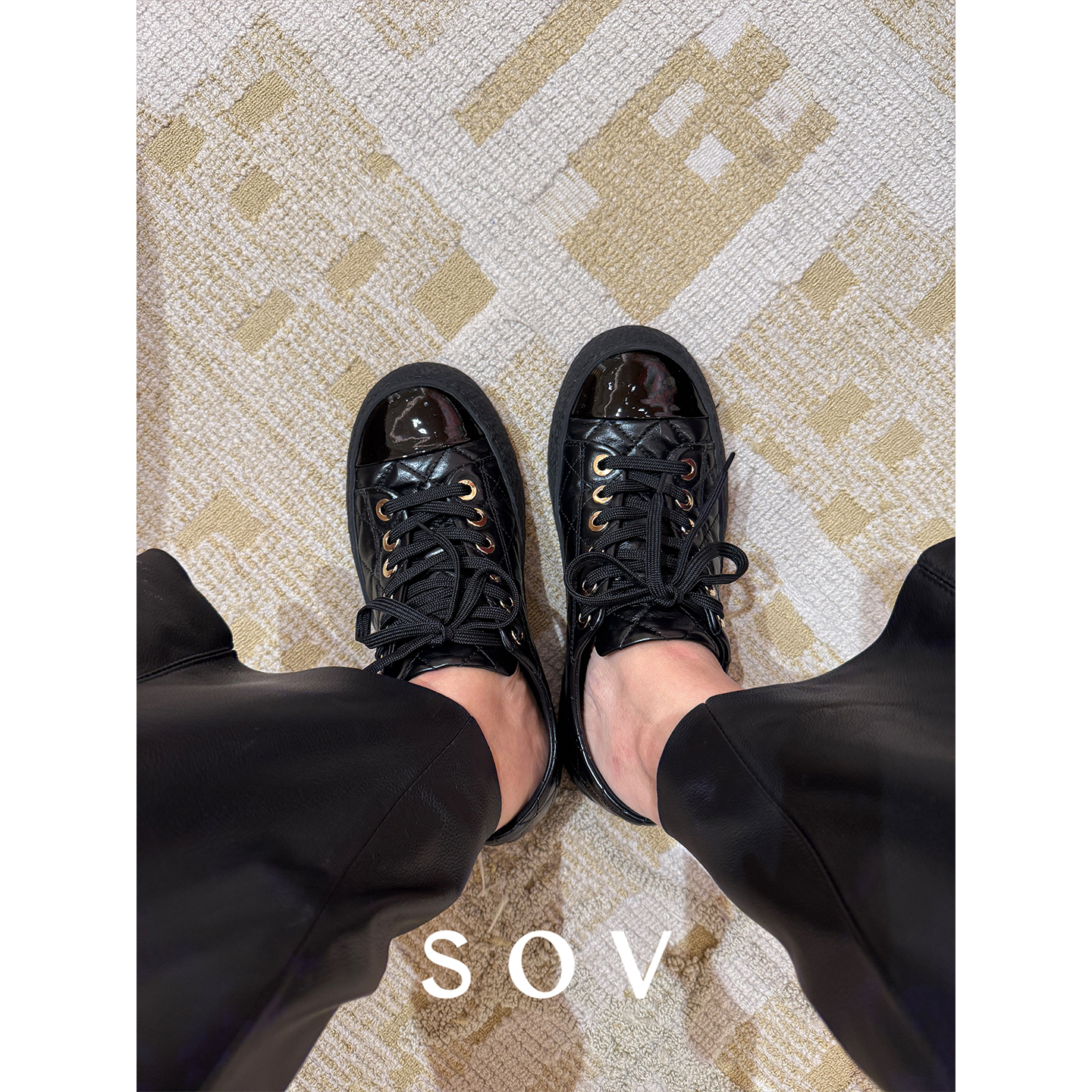 SOV "饼干鞋" 高光软小牛皮  刺绣菱形格 黑色3.5cm厚底鞋主图