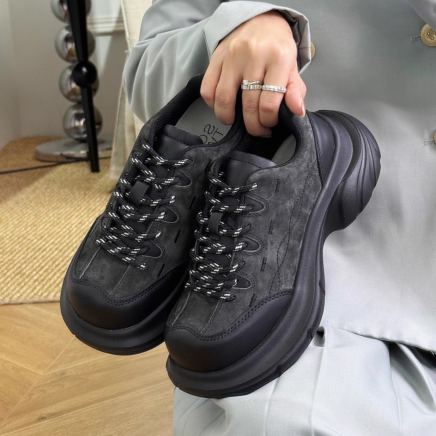 SGIRLTWTW秋冬季厚底增高老爹鞋女复古克百搭运动鞋面包轻便单鞋主图