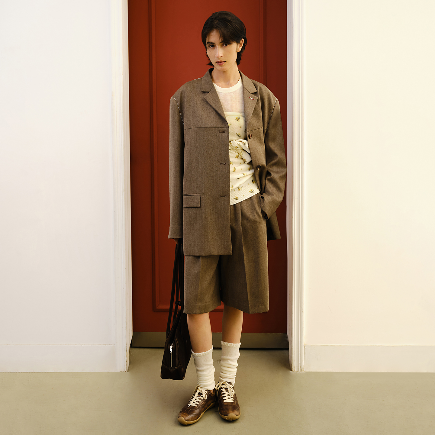 CHICJOC王炸意大利近2百年精纺羊毛 复古手工订线小翻领西装/中裤主图