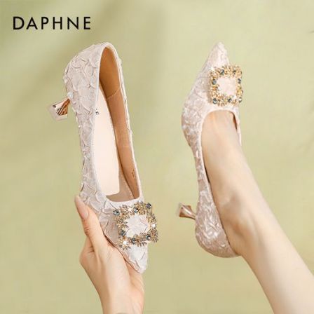 达芙妮2025时尚浅口高跟鞋气质水钻网红性感尖头细跟百搭宴会单鞋
