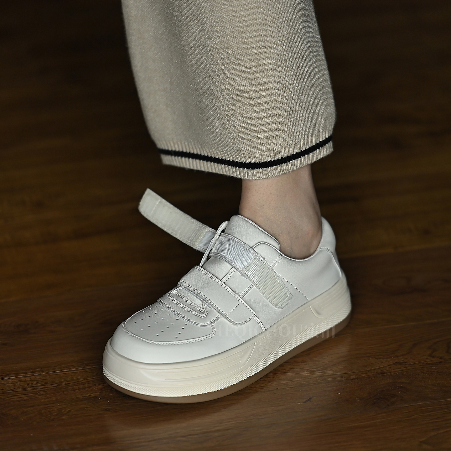 何其丑 增高4CM厚底小白鞋女平板鞋 真皮时尚休闲鞋女运动鞋女鞋主图