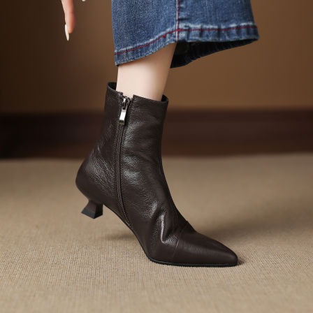 超软头层羊皮小短靴女细跟春秋单靴真皮尖头小跟猫跟瘦瘦靴大码42